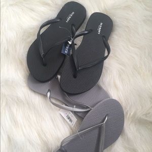 BUNDLE! 💥🔥 New OLD NAVY flip flops!!!